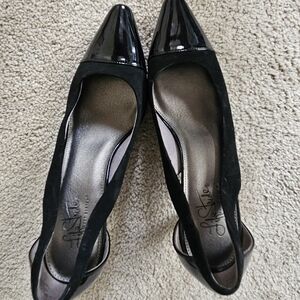 Lifestride Black Pointed Toe Slingback Pumps 8.5